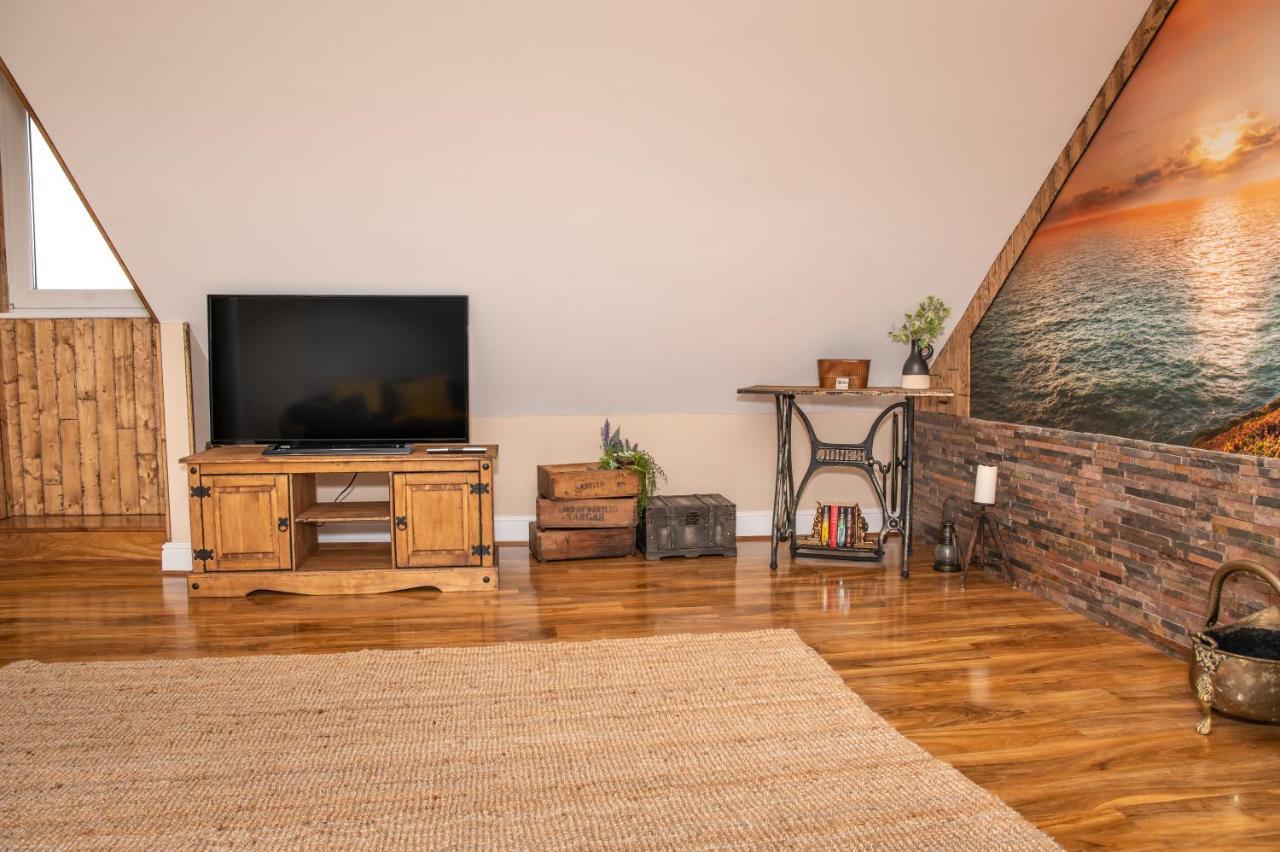 Cornish Tin Mine Themed Apartment セント・オーステル エクステリア 写真